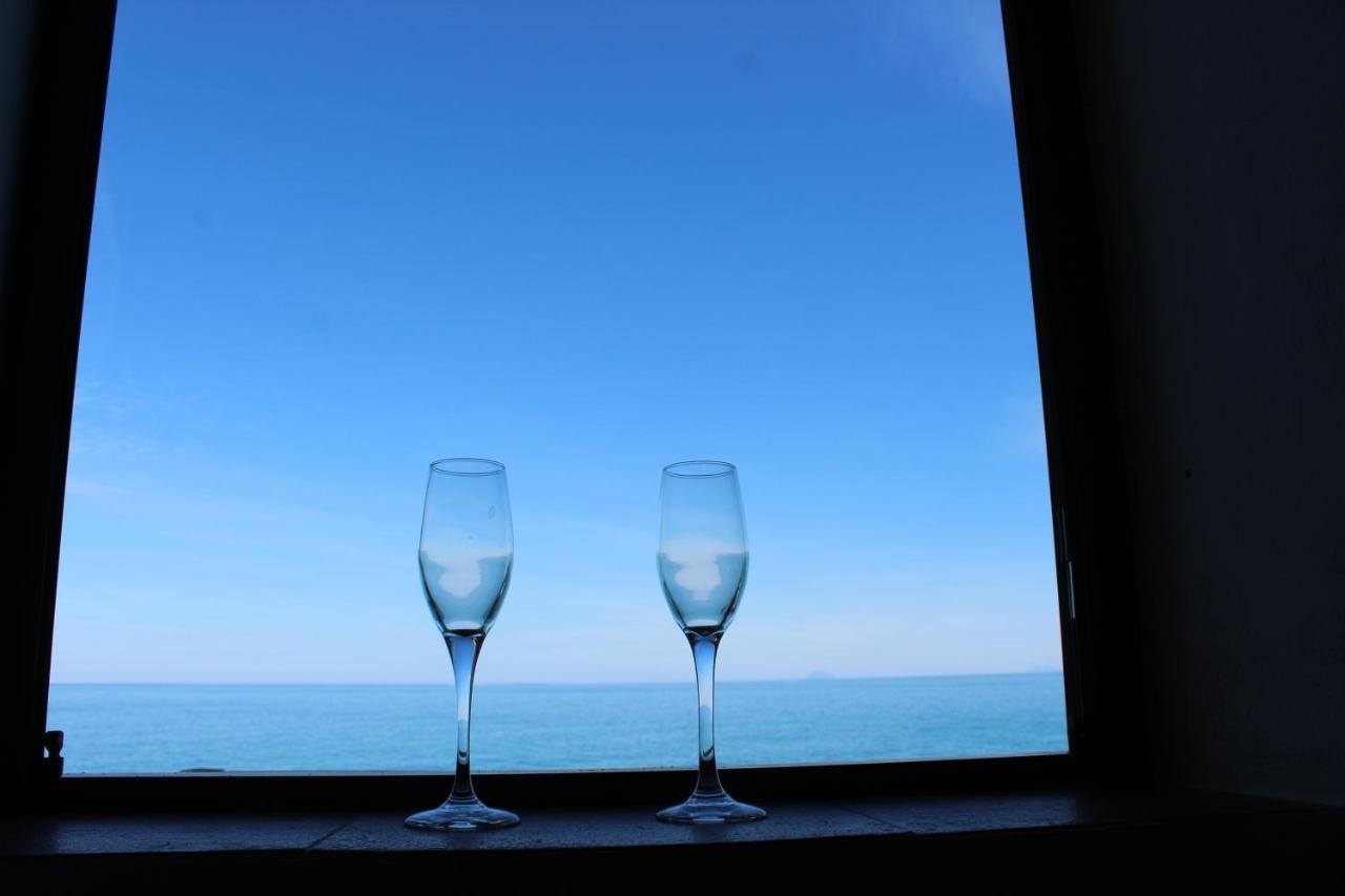 Una Finestra Sul Mare Apartamento Cefalú Exterior foto